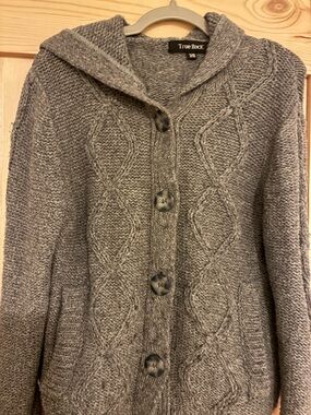 True Rock Girl’s Cable-Knit Hooded Sweater, available size 5/6, 7/8,